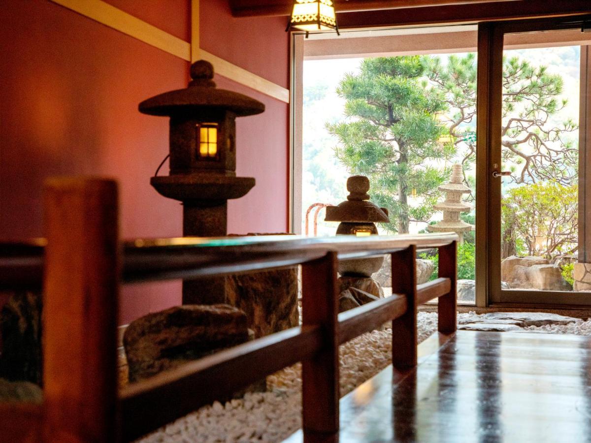 Отель Wakamatsu HakoneЮгавара Экстерьер фото