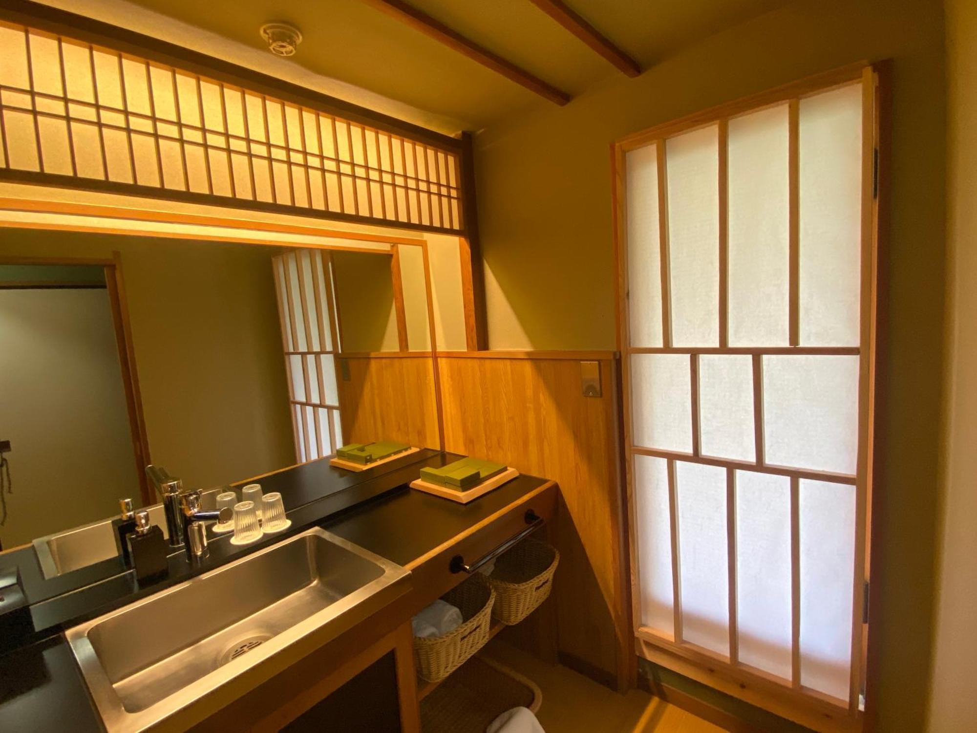 Отель Wakamatsu HakoneЮгавара Экстерьер фото
